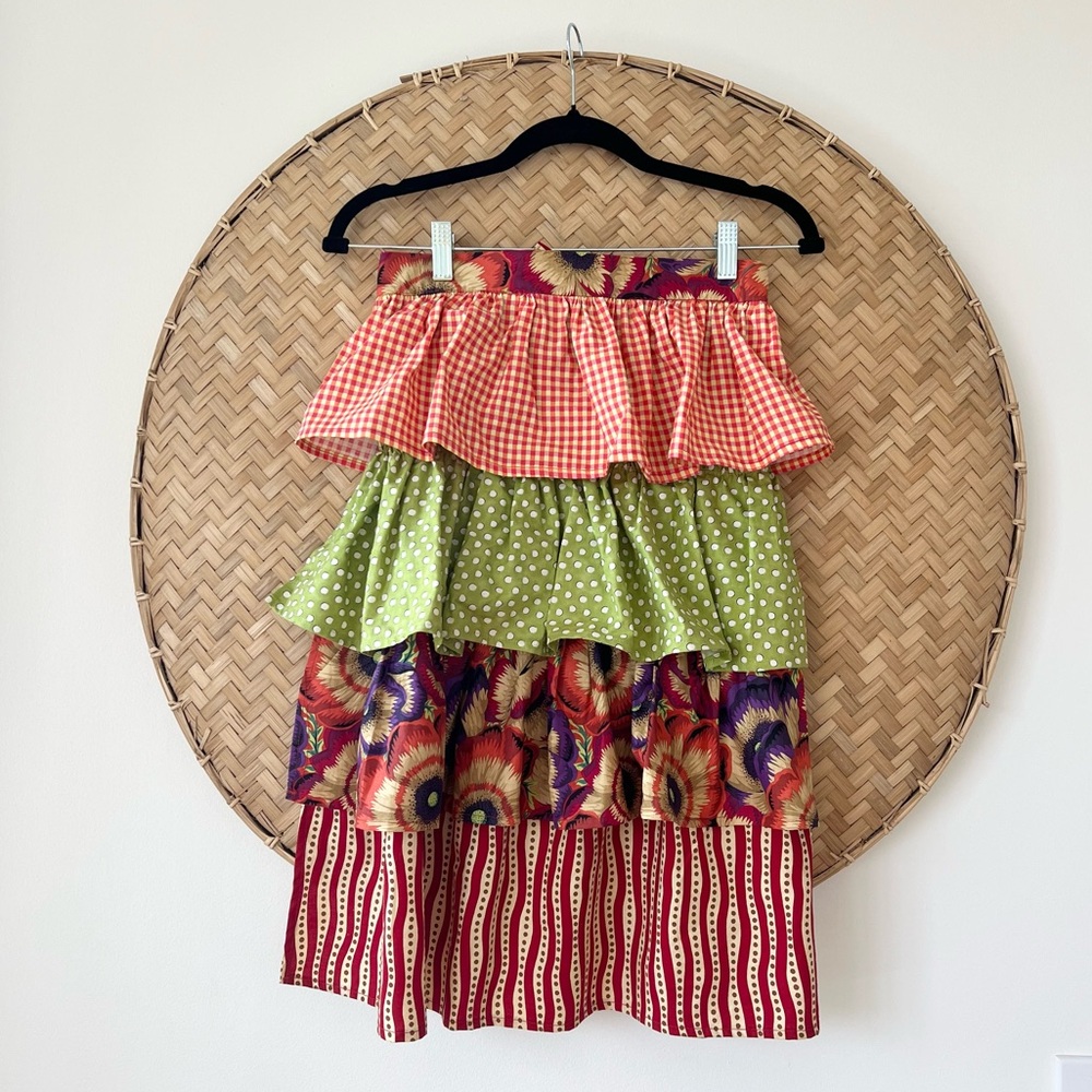 VINTAGE COTTAGE-CORE RUFFLED TIERED HAND-MADE BOHO APRON - COASTAL GRANDMA VIBE - Picture 4 of 10